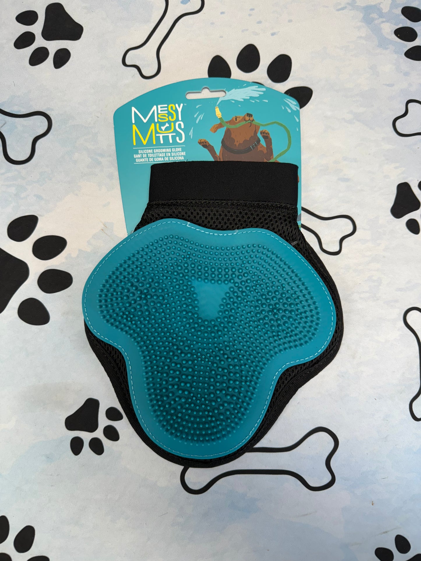 Messy Mutts Silicone Grooming Glove